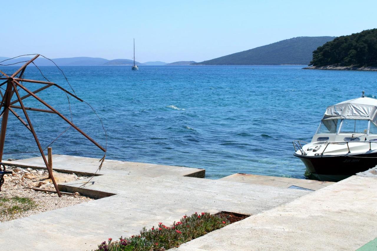 Apartments By The Sea Brgulje, Molat - 6241 Exterior photo
