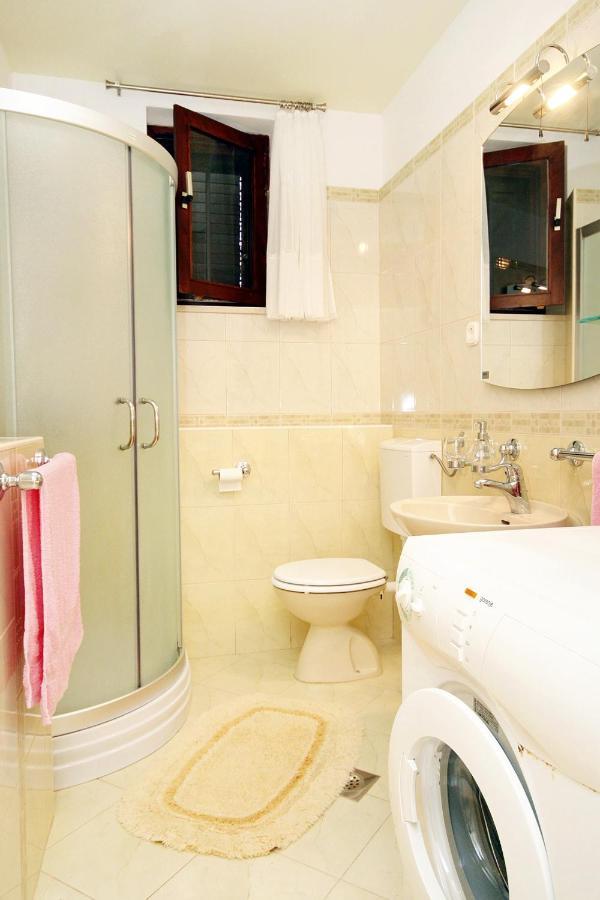 Apartments By The Sea Brgulje, Molat - 6241 Exterior photo